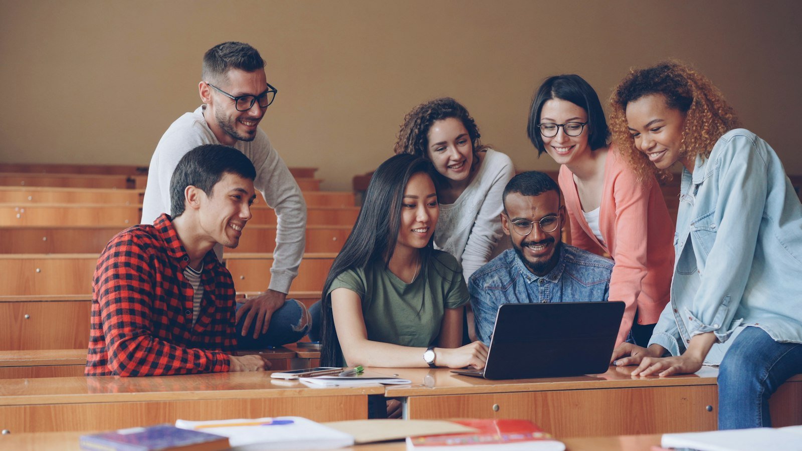 Professional learning provider presenting training opportunities
